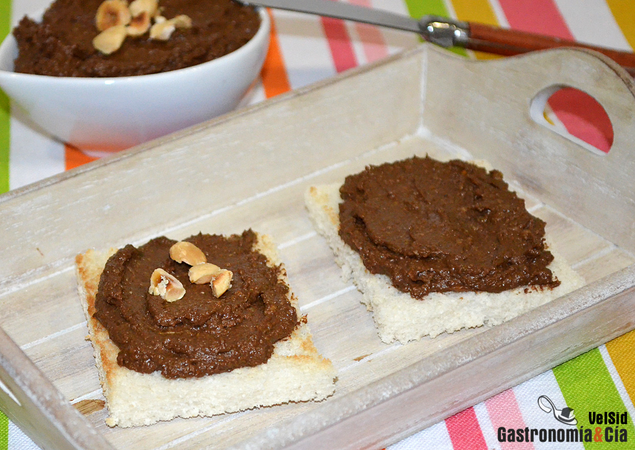 Tartinade de chocolate, avellanas y aguacate