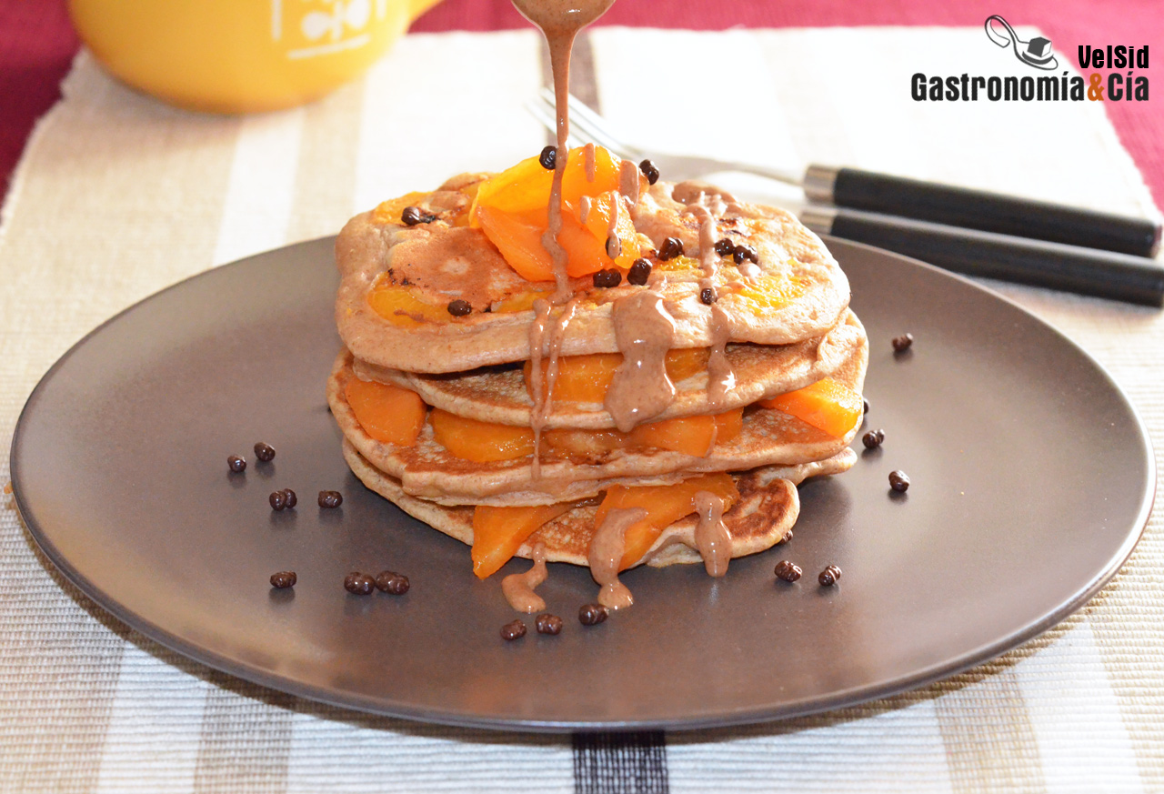 Tortitas saludables de espelta con albaricoques y almen