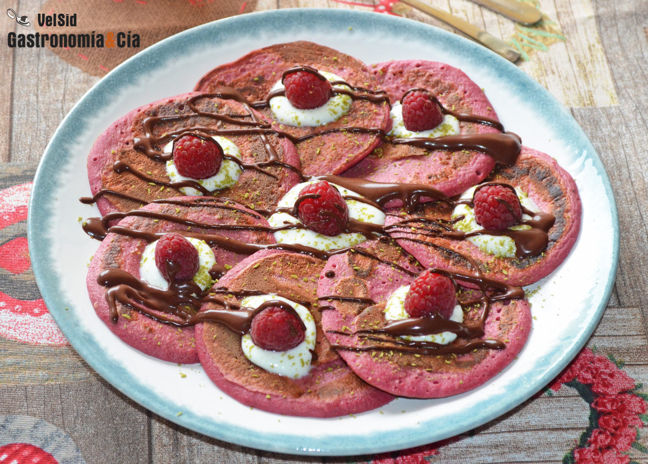 Tortitas de avena, frambuesa y remolacha
