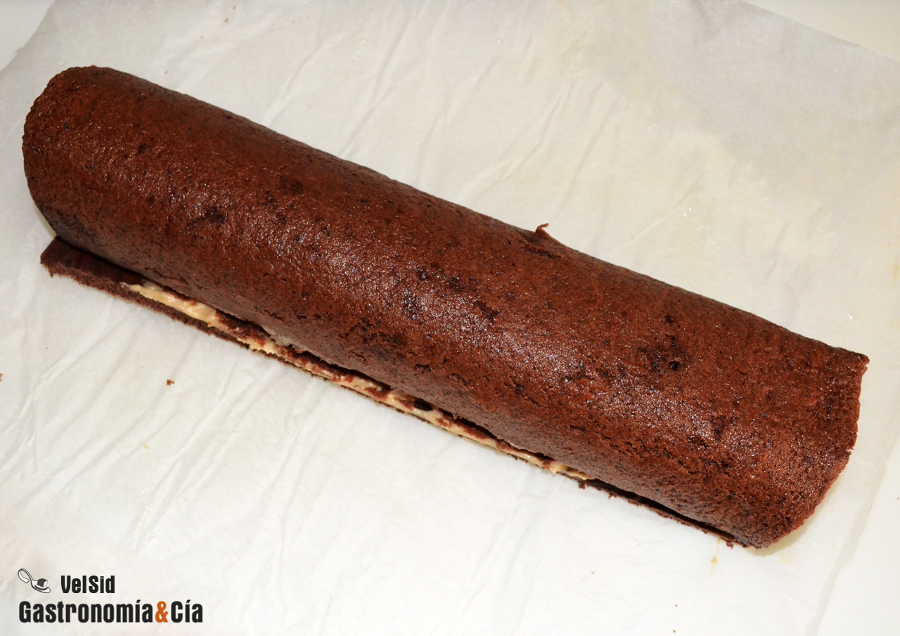 Tronco de Navidad de turrón de Jijona y chocolate