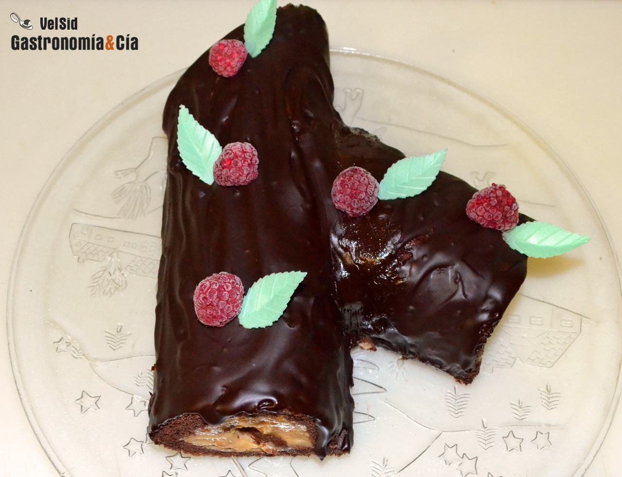 Tronco de Navidad de turrón de Jijona y chocolate