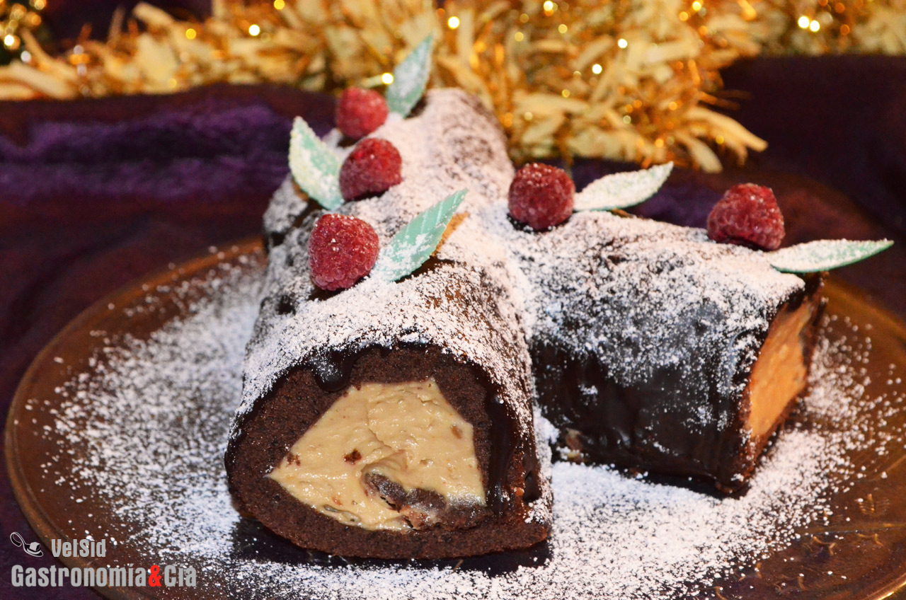 Tronco de Navidad de turrón de Jijona y chocolate