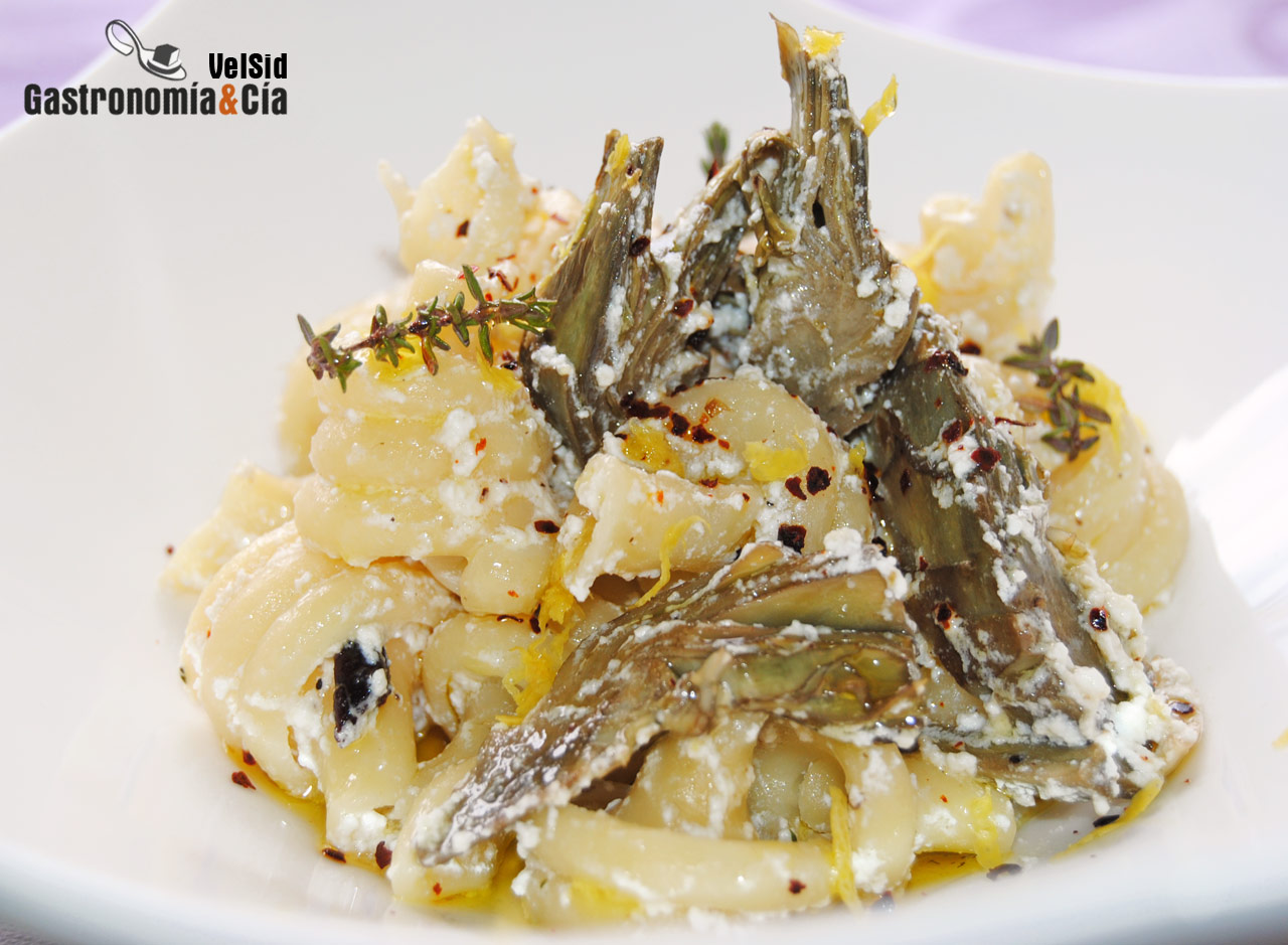 Trottole con alcachofas y requesón