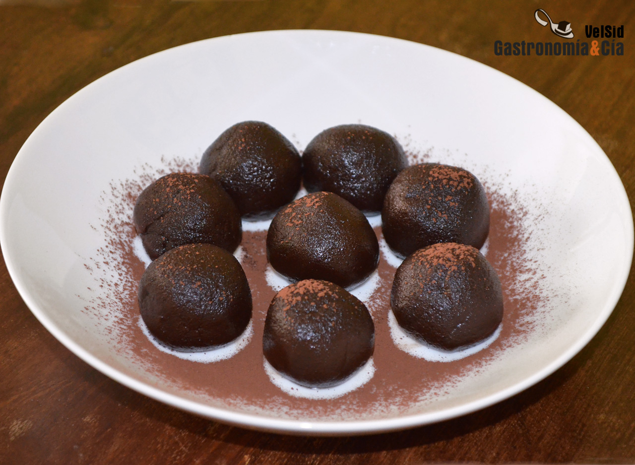 Trufas de chocolate, avellanas y shiitake, un regalo pa