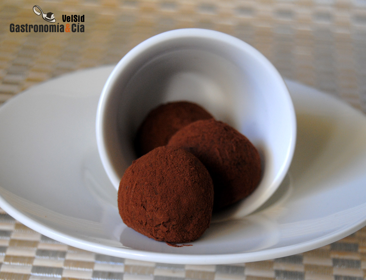 Trufas de chocolate y coco