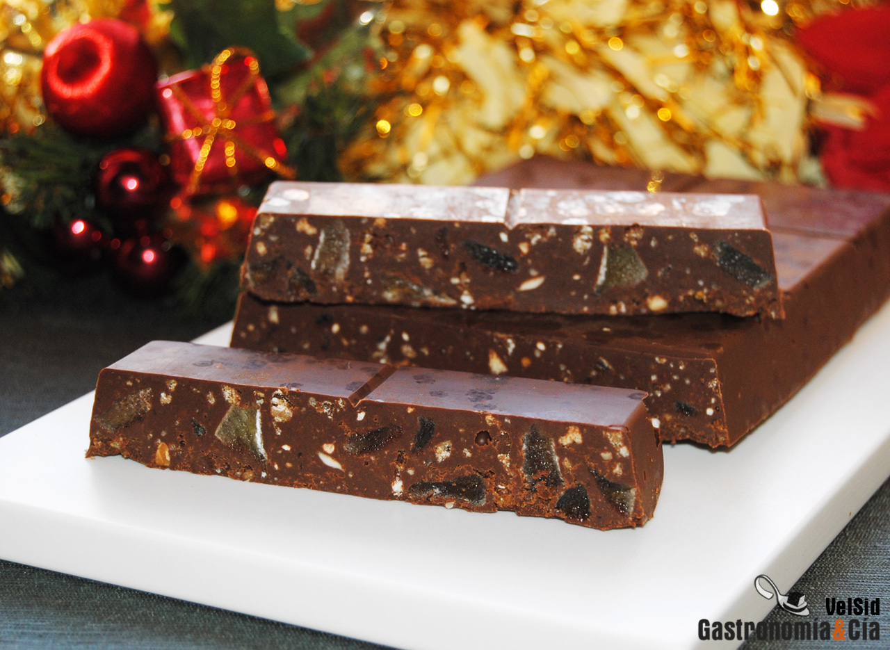 Turrón de chocolate, almendra y jengibre