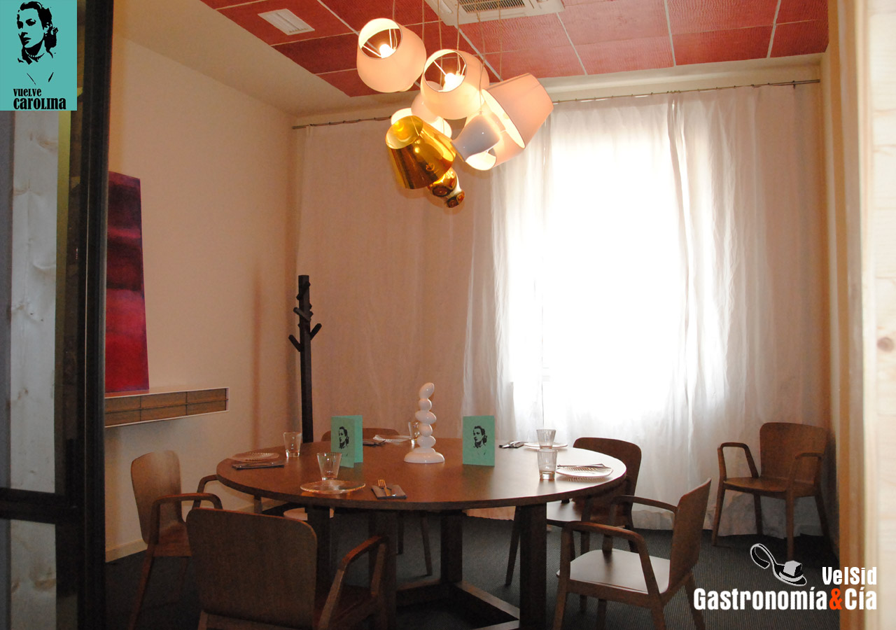 Vuelve Carolina Tapas, Bar, Taula