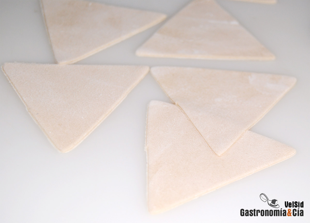 Wonton frito con sésamo