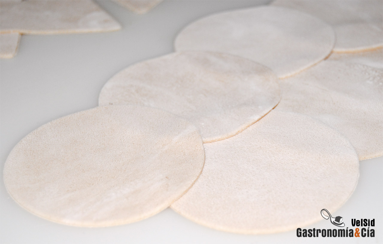 Wonton de pollo con sopa de miso