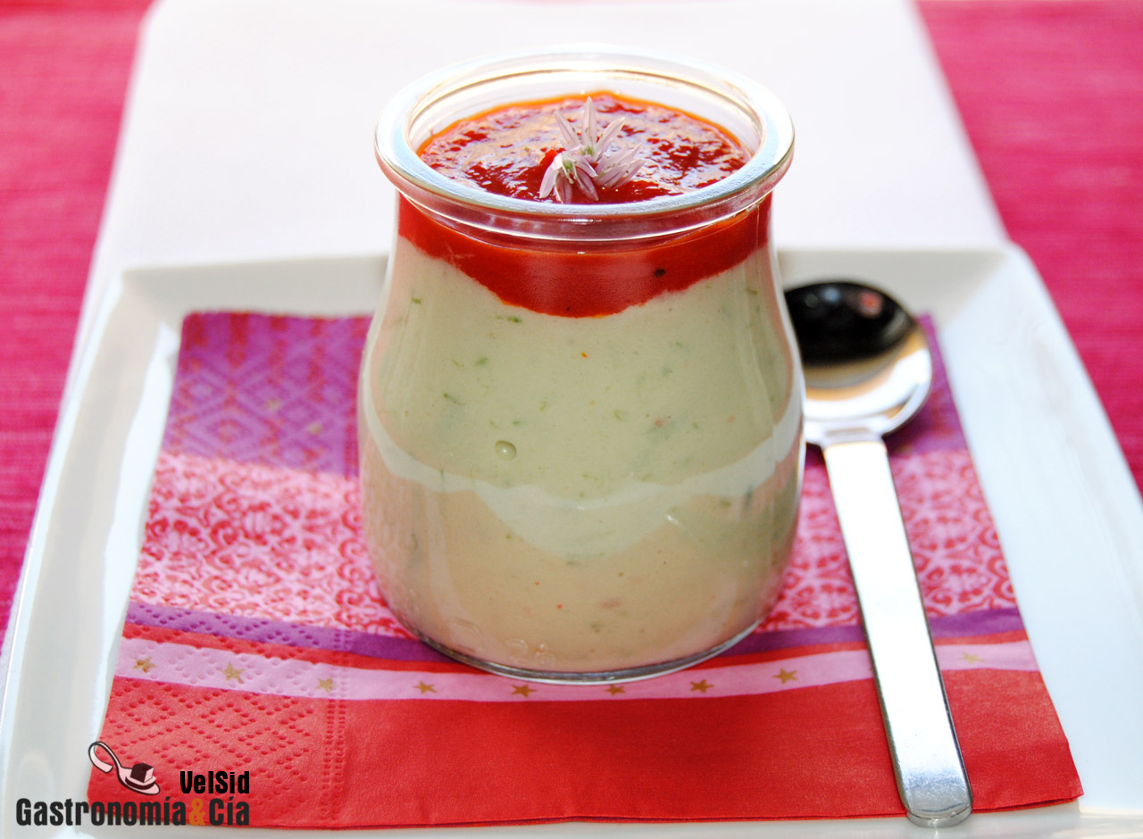 Yogur de bacalao con coulis de pimiento