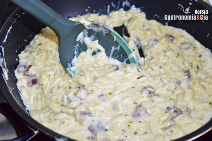 Orzo cremoso con parmesano y lomo