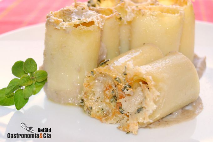 Paccheri rellenos de setas y coliflor