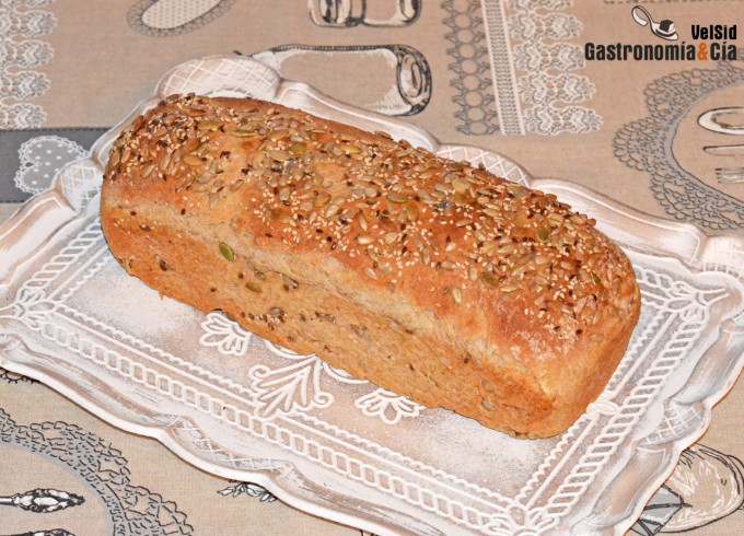 Pan de molde de espelta y leche fermentada