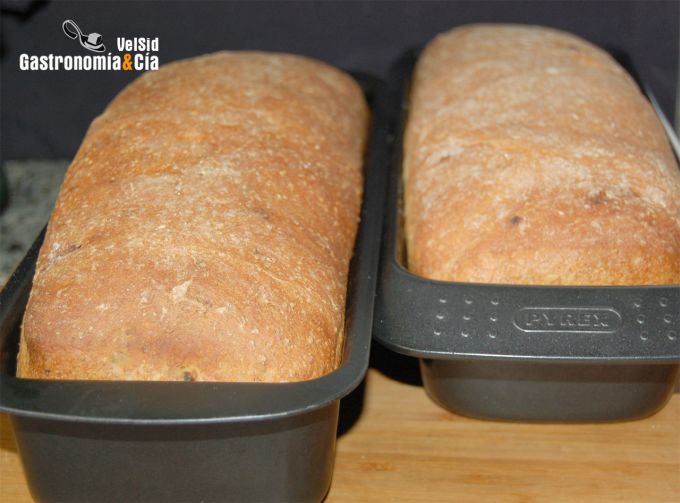 Pan de molde con pasas y yogur