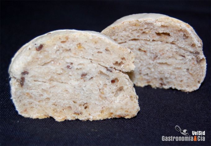 Panecillos de pipas, avena y linaza