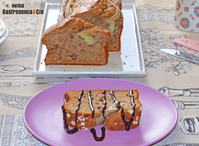 Bizcocho de plátano, espelta y miel