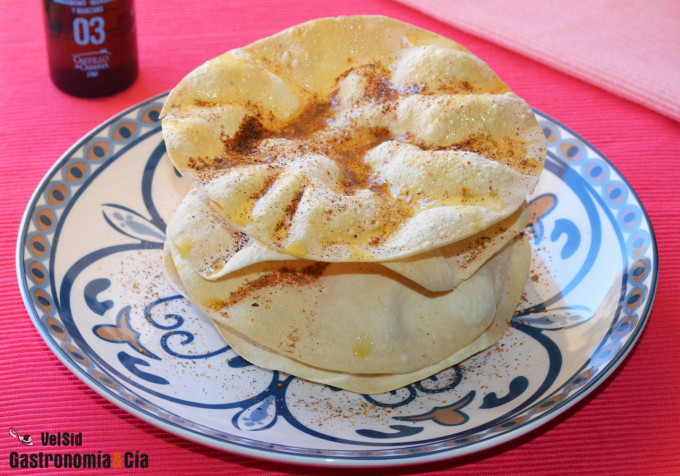 Papadums con especias picantes y aceite de cardamomo, m