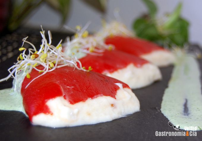Pimientos del piquillo rellenos de brandada de bacalao