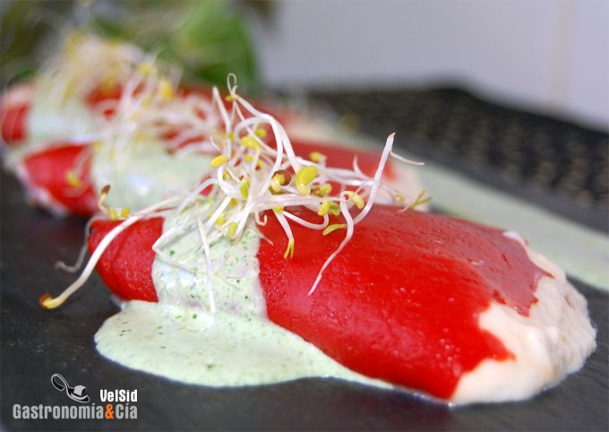 Pimientos del piquillo rellenos de brandada de bacalao