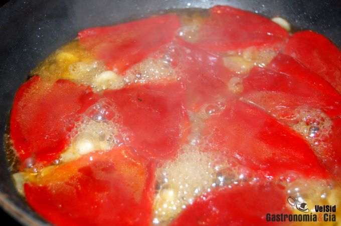 Pimientos del piquillo confitados