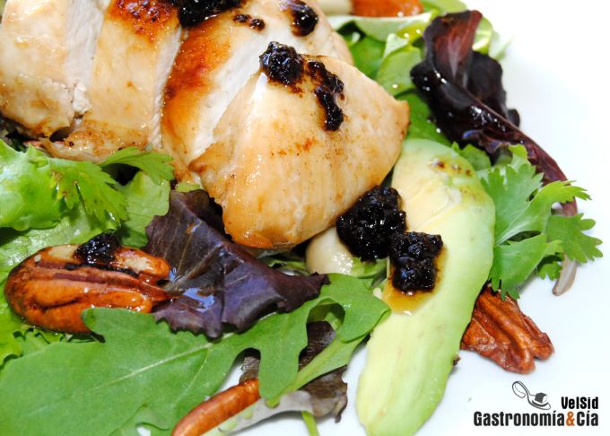 Pollo confitado con vinagreta balsámica de higos