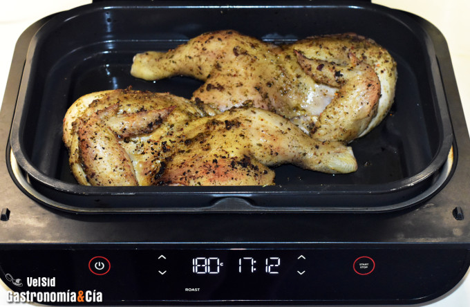 Pollo asado con especias y limón