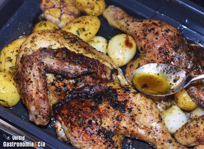 Pollo asado con especias y limón