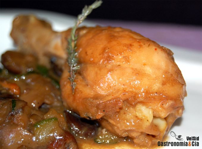 Pollo guisado con setas