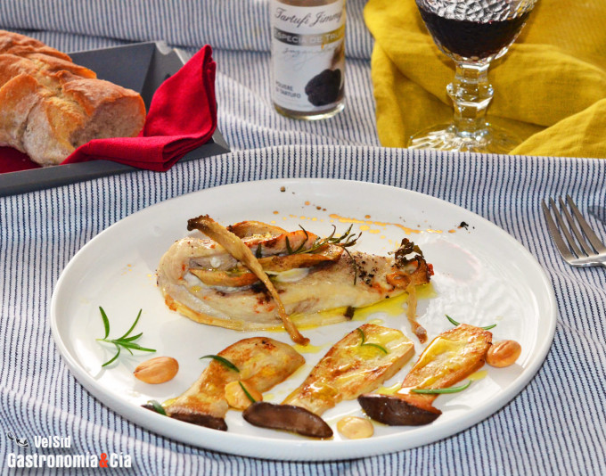 Pechuga de pollo con seta de cardo y romero