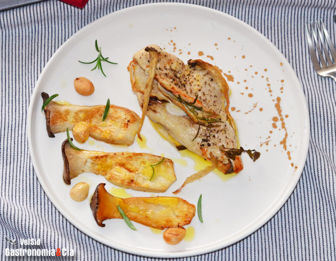 Pechuga de pollo con seta de cardo y romero