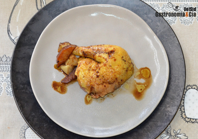Pollo al horno con tomillo, salsa de soja y limón