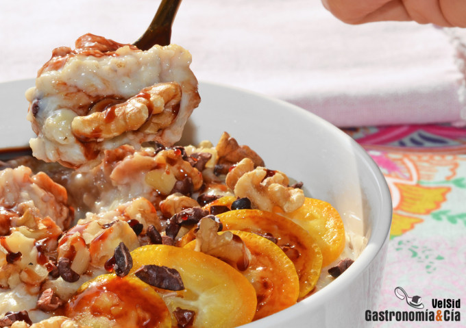 Porridge de plátano y caramelo de dátiles