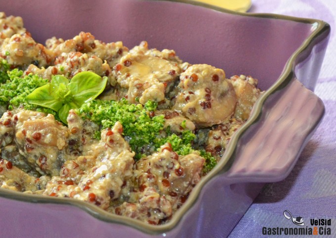 Portobello con quinua y tofu cremoso