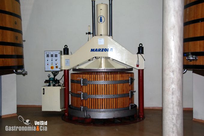 Prensa Bodega Blecua