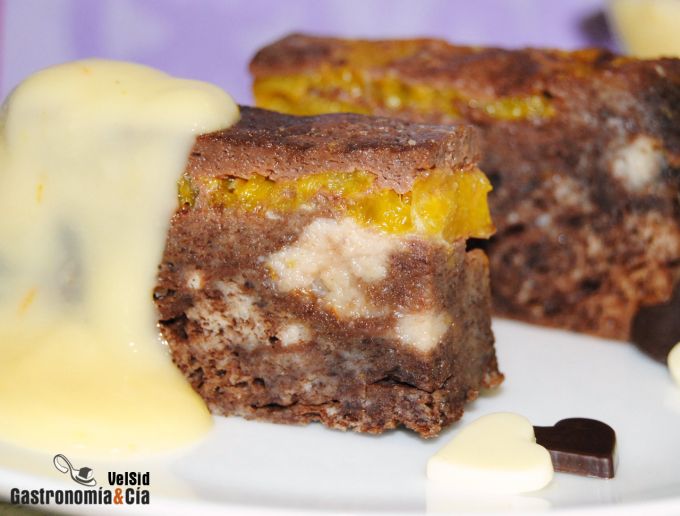 Pudin de chocolate y naranja hecho en microondas