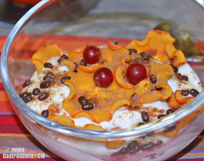 Queso fresco con chips de persimon, cacao, sésamo y esp