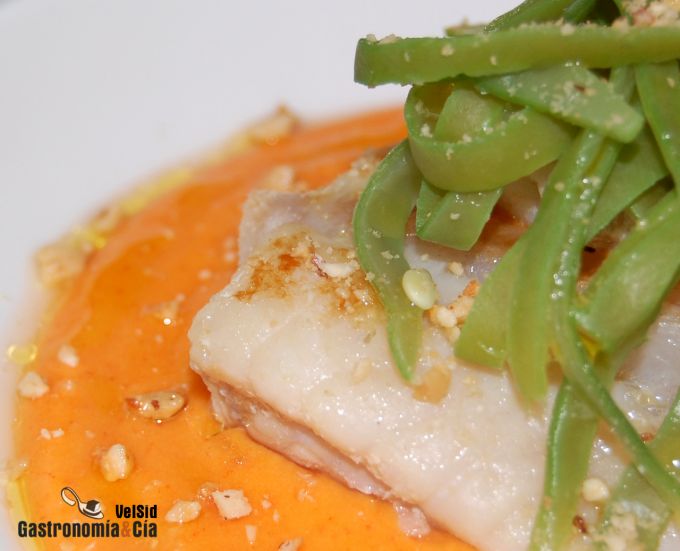 Rape con parmentier de piquillos