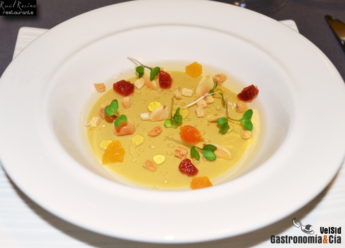 Cremoso de foie micuit con mantel de moscatel de Gandes