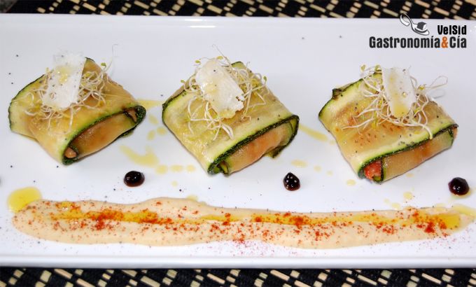 Raviolis de calabacín y longaniza fresca con hummus