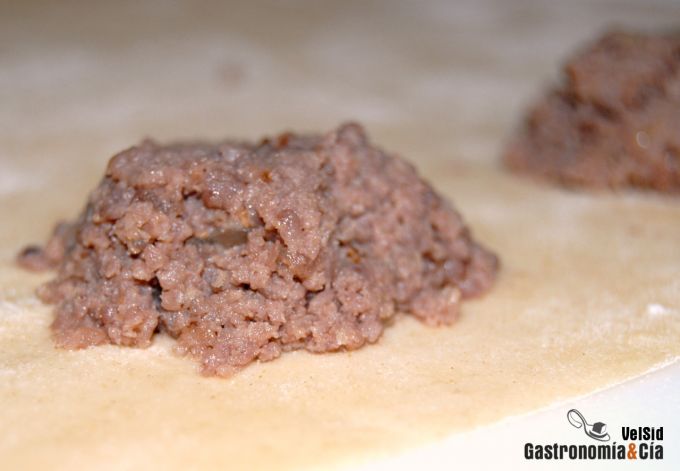 Ravioli relleno de ternera y aroma de setas, elaboració