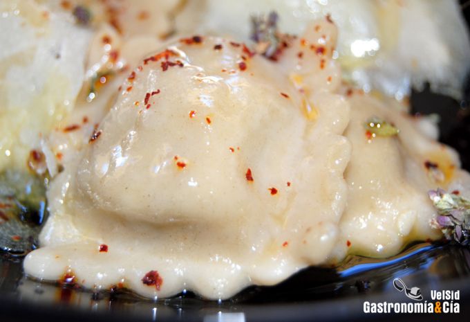 Ravioli relleno de ternera y aroma de setas, elaboració