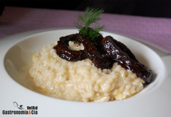Risotto con calamares al chocolate