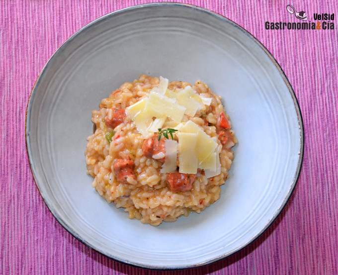 Risotto de salchichas de ternera y grana padano