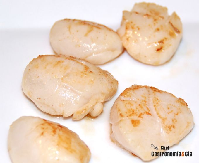 Risotto con calabacines y vieiras