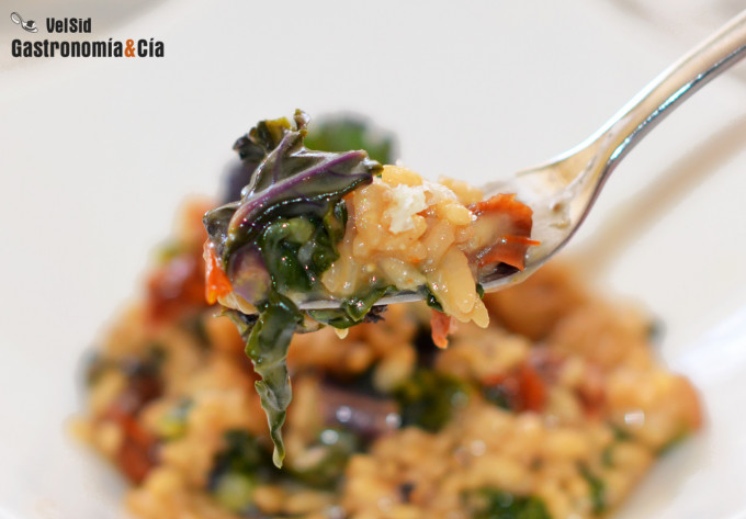 Risotto de kale y tomates secos