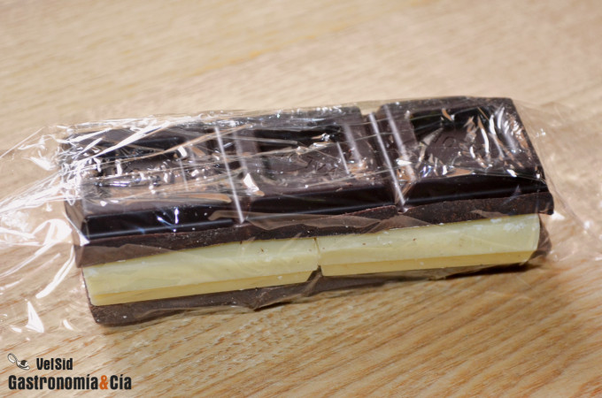 Cómo hacer rizos de chocolate fáciles para decorar post