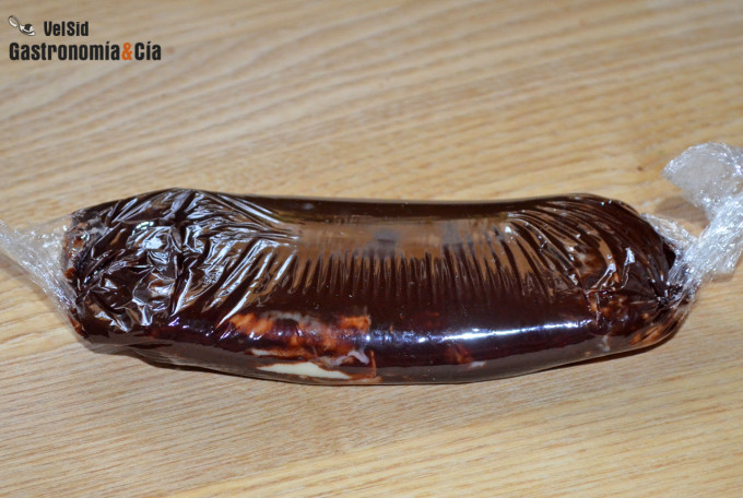 Cómo hacer rizos de chocolate fáciles para decorar post