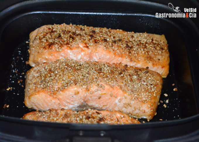 Salmón con sésamo y naranja