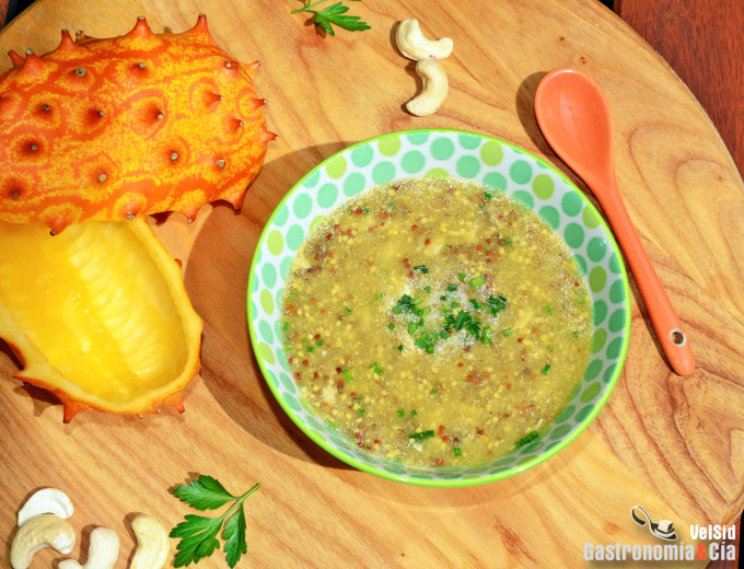 Salsa de kiwano, aguacate y mostaza