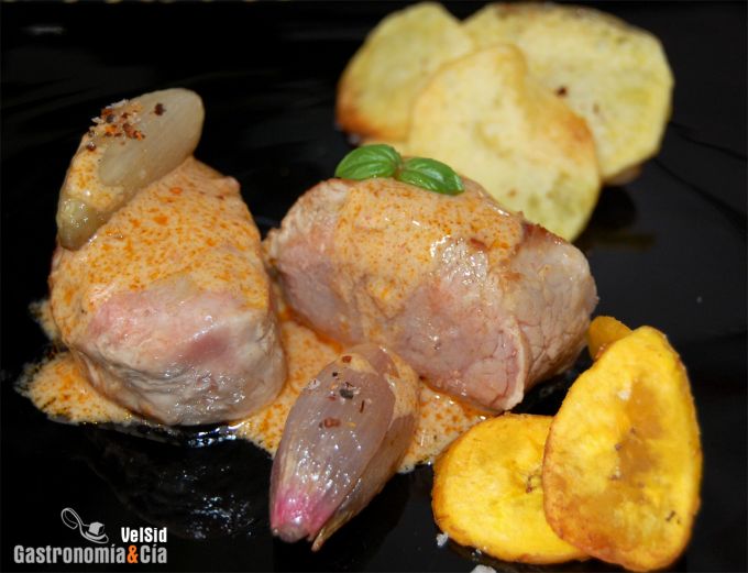 Solomillo con salsa de coco y curry rojo